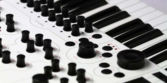 2560x1440 Synthesizer Wallpaper - (40++ Image Collections)