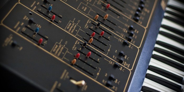 3050x2036 Synthesizer Wallpapers