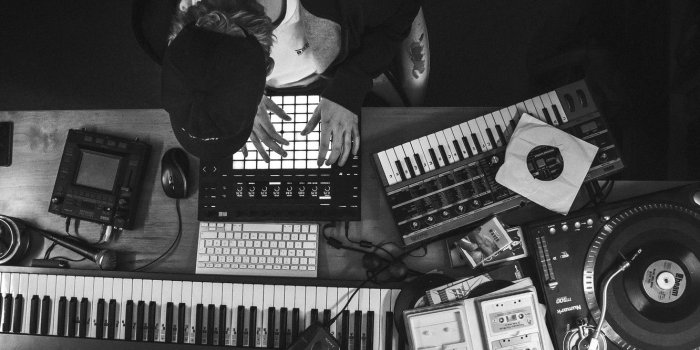 1332x850 Wallpaper Synthesizer, Musician, Instruments images for desktop