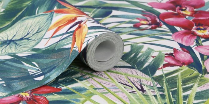 1000x1000 Aloha Tropical Wallpaper in Green from the Strata Collection by