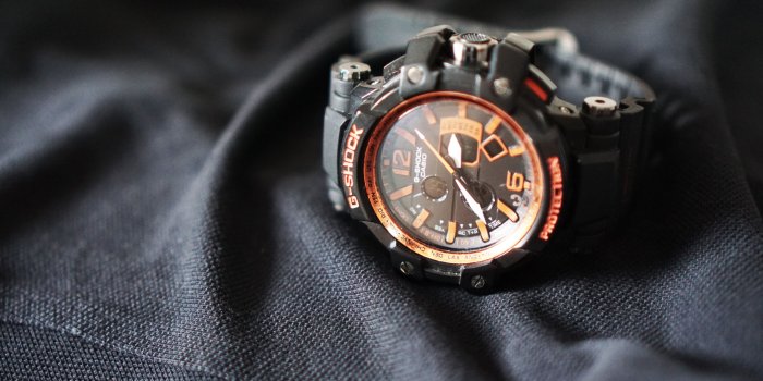 5748x3707 Casio G Shock Black Leather Strap Round Bezel Chronograph Watch