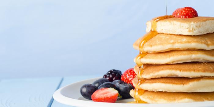 2880x1800 Wallpaper Food, strawberry, berry pancakes 2560x1920 HD Picture