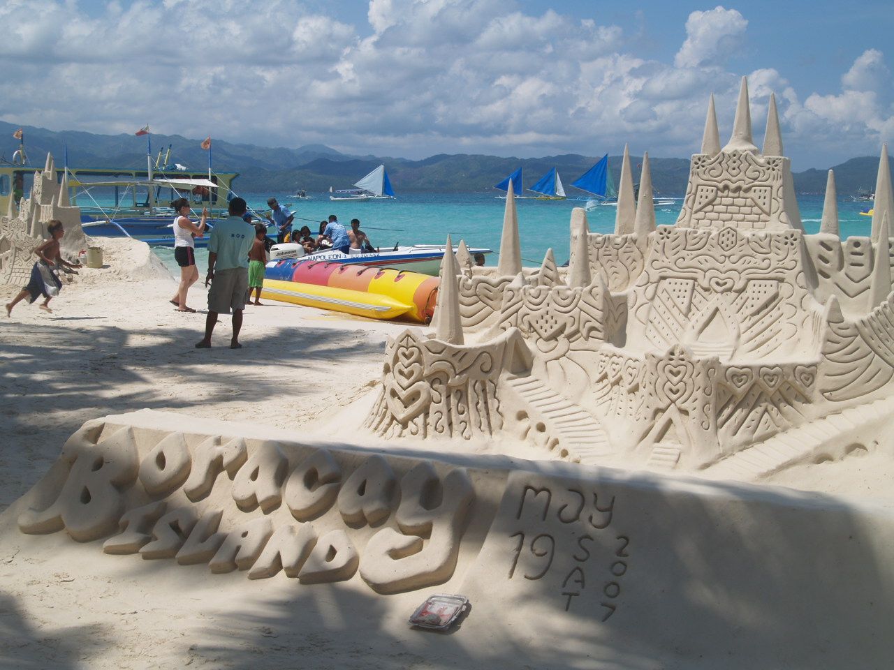 1280x960 BeachX2: Sand Castle on The Beach Wallpaper