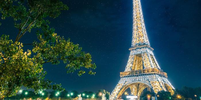 2048x1536 Eiffel Tower in Paris Wallpaper ID:415