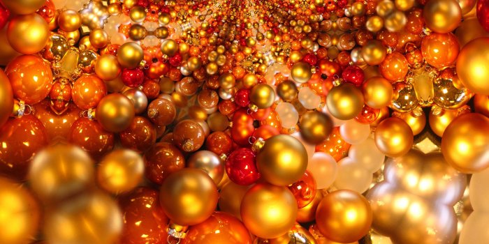 2722x2041 20 Great Ball or Bauble Themed Free Christmas Wallpaper or Christmas