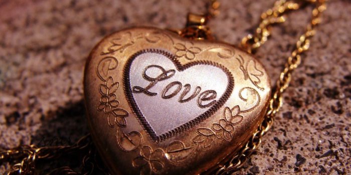 960x854 Locket Wallpapers