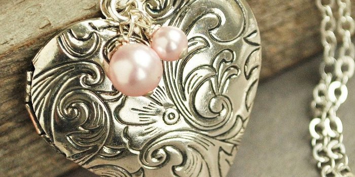 1000x1000 Heart Necklace Locket HD Wallpaper, Background Images