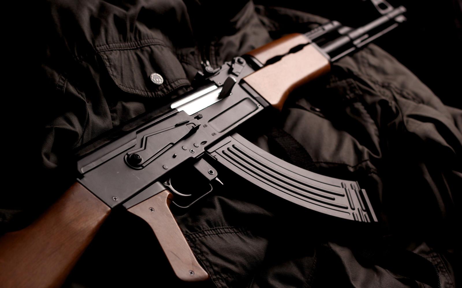 2880x1800 AK-47 Wallpapers Images Photos Pictures Backgrounds