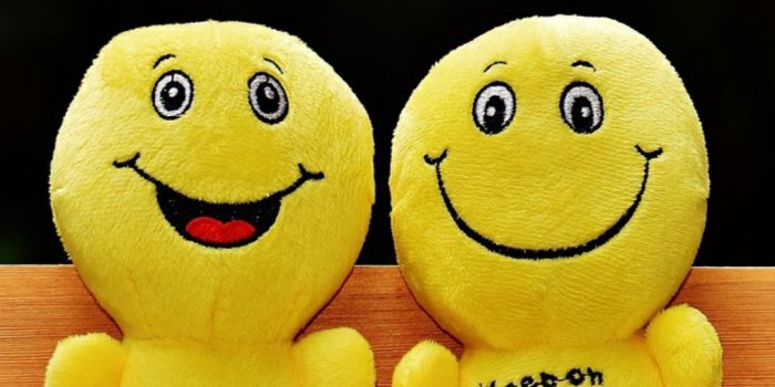 1080x1920 Smiley Wallpaper for Android - APK Download