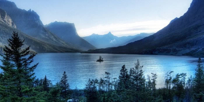 1332x850 Wallpaper forest, trees, nature, mountains, lake, island, morning