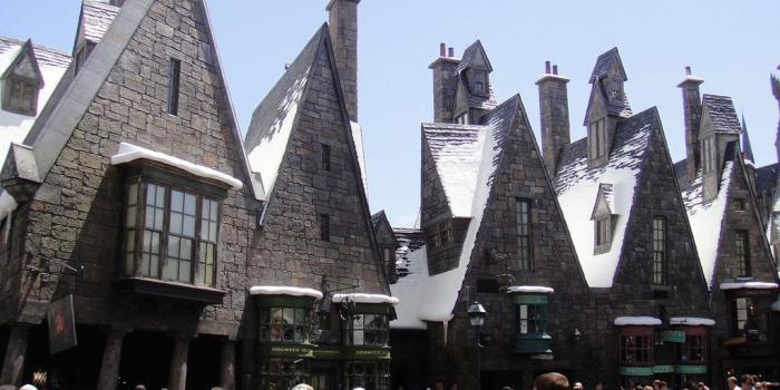 1024x768 Wizarding World of Harry Potter - Hogsmeade | The Conmunity - Pop
