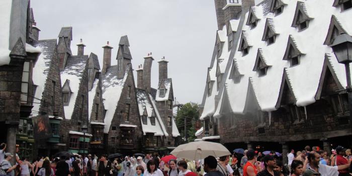 1600x1200 File:Wizarding World of Harry Potter - Hogsmeade in the rain