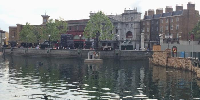 2048x1536 PotterWatch: Diagon Alley Media Event Preparations and Hogsmeade