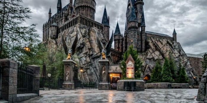 796x1024 Hogwarts Castle inside The Wizarding World of Harry Potter