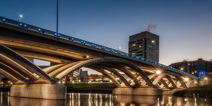 1332x850 Wallpaper night, bridge, lights, home, support, USA, Ohio, Rich