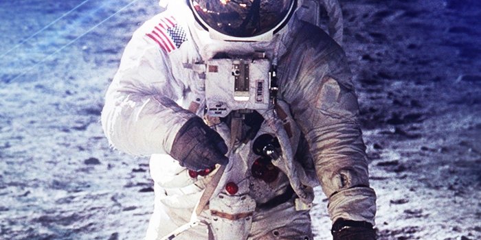 1440x2560 Space #NASA Astronaut on Moon 4K #wallpapers | Space in 2019