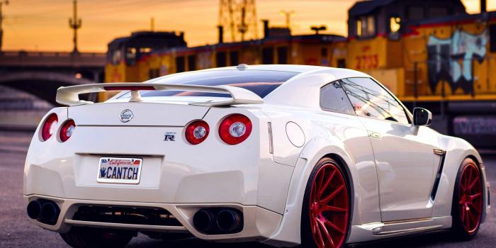 1920x1280 White Gtr Wallpapers HD