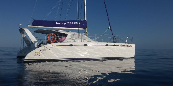 2048x1152 Razzle Dazzle Catamaran - Fusion 40 | Whitsunday Holidays?