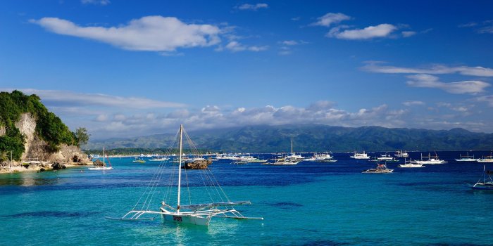 1600x1065 Download wallpaper sea, sunny, Yacht, catamaran free desktop