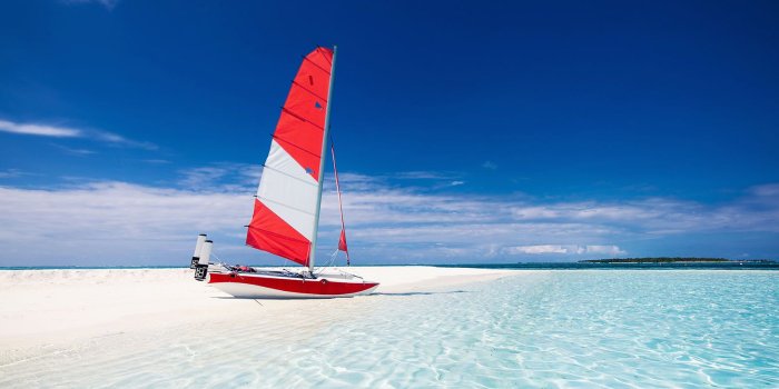 1600x900 Watersports - Finolhu Maldives - Catamaran Sailing