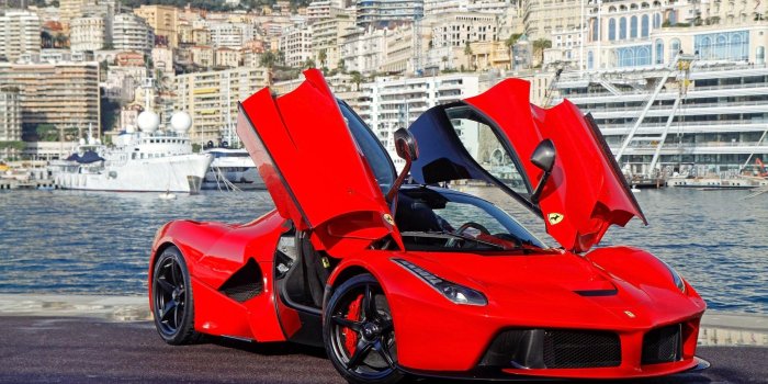 2048x1365 Ferrari LaFerrari Wallpapers