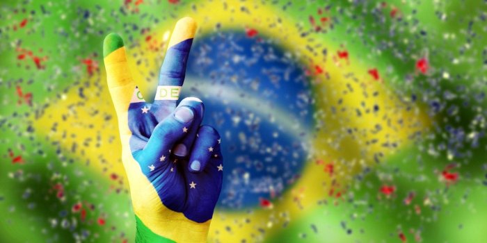 1332x850 Wallpaper hand, confetti, flag, brasil, vicrtory, flag of Brazil