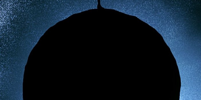 1080x1920 Download wallpaper 1080x1920 planet, couple, silhouettes, art