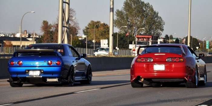2048x943 Skyline GTR R32 with USDM MK4 Supra [2048x943] [OC]. wallpaper