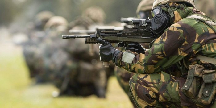 1332x850 Wallpaper weapons, army, soldiers, British Army images for desktop