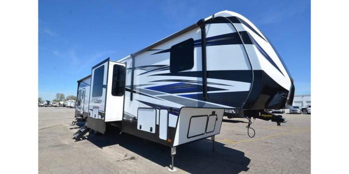 1024x768 2020 Keystone Rv Fuzion FZ429 Toy Hauler For Sale in Batavia, OH - RV Trader