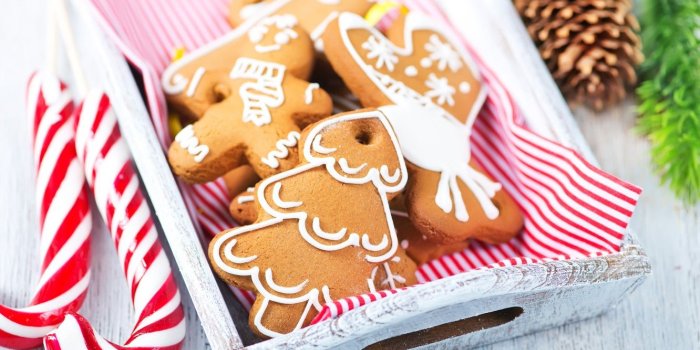 1332x850 Wallpaper decoration, tree, New Year, cookies, Christmas, cinnamon