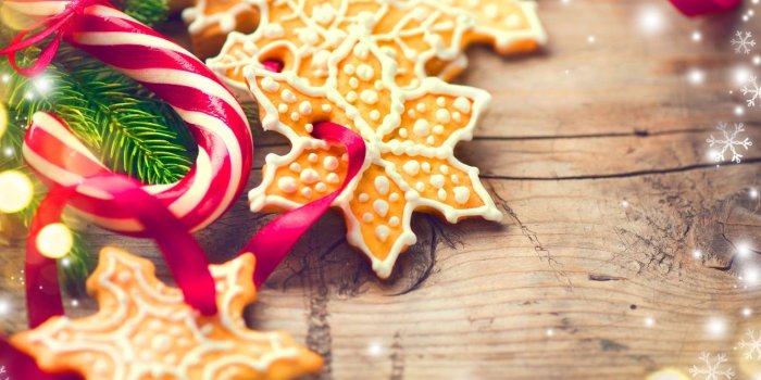 1332x850 Wallpaper New Year, cookies, Christmas, wood, Merry Christmas