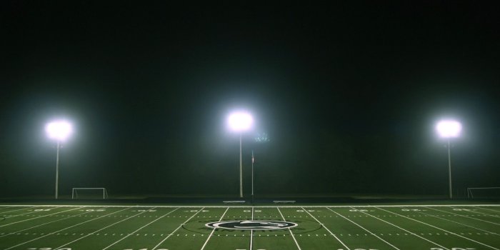 1600x1200 60+ American Football Field Wallpapers - Download at WallpaperBro