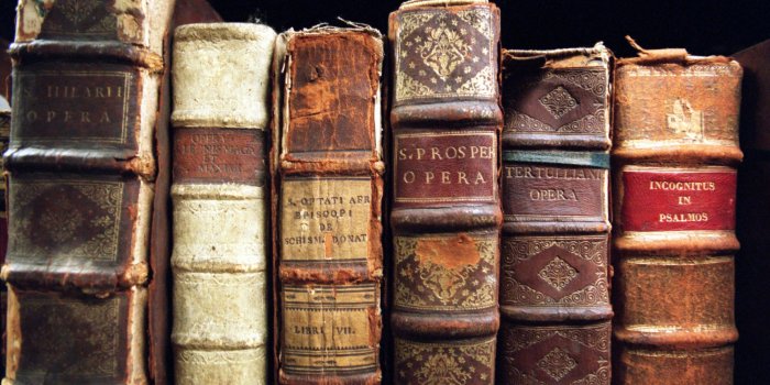 3840x2160 Literature Old Books Livres Anciens #J2u 3840x2160 (971.62 KB)