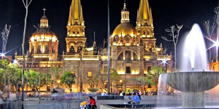 2528x1869 Guadalajara Wallpapers