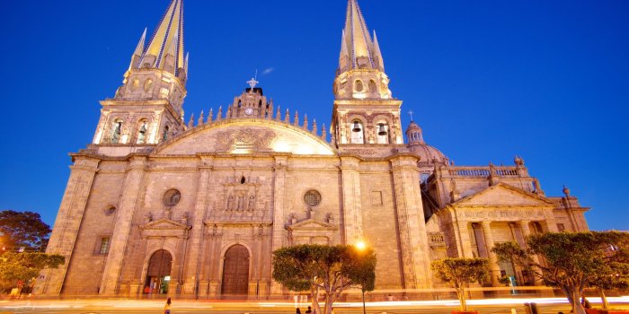2560x1440 Top 10 Hotel Bars in Guadalajara $29: Save on Hotels with Bars