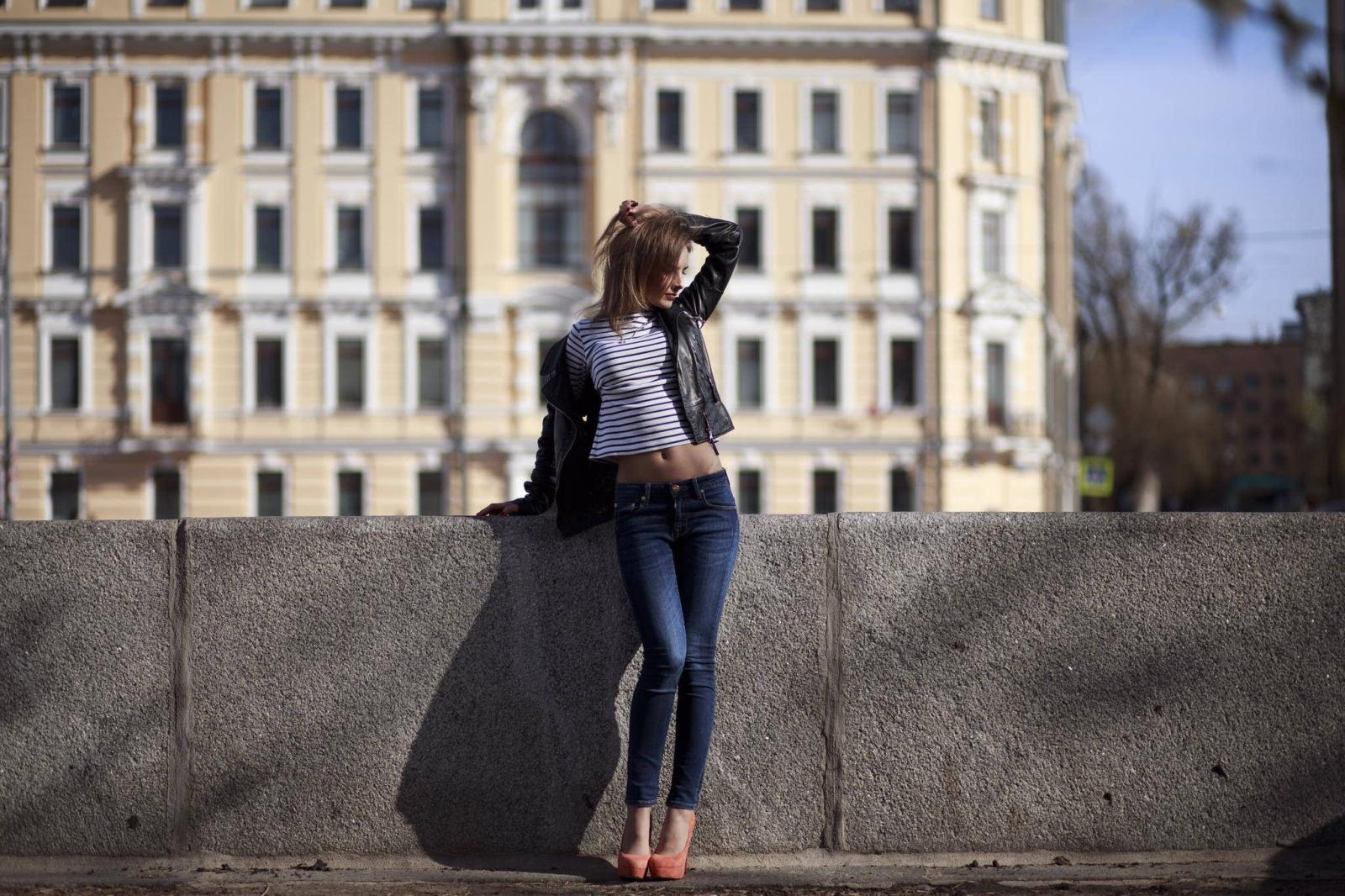 2048x1365 4559791 #model, #women, #jeans, #city, #high heels, #hands in hair