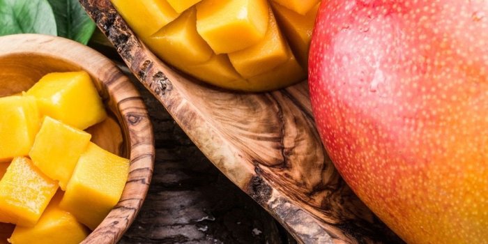 1080x1920 Mango wallpaper for your iPhone X from Everpix | iPhone Wallpaper in