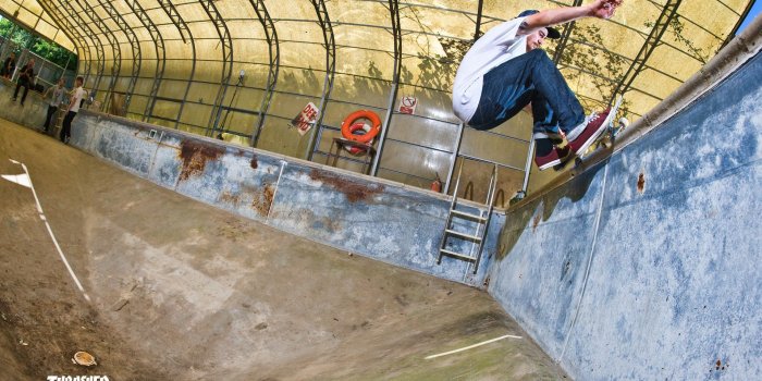 1920x1200 Thrasher Magazine - November 2010 Wallpapers