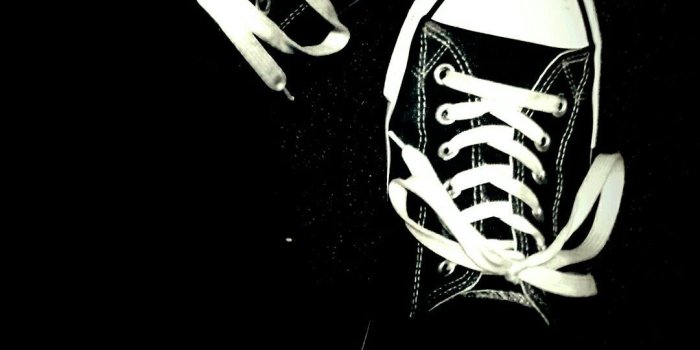 1080x1920 White and black shoes (converse) - wallpaper | Wallpaper in 2019