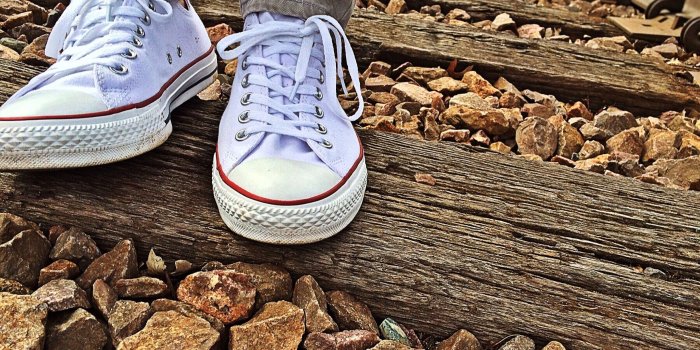 2846x2031 Pair of white Converse sneakers HD wallpaper | Wallpaper Flare