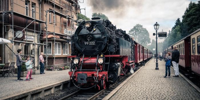 2048x1152 File:Hogwarts Express (220503239).jpeg - Wikimedia Commons