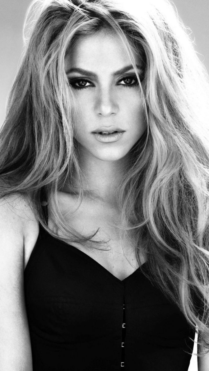 720x1280 Shakira 2018 Wallpapers