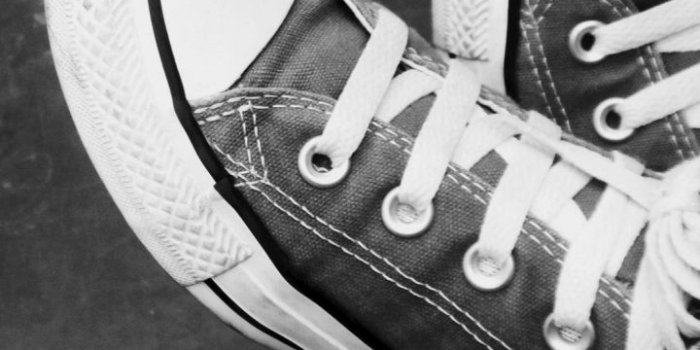 720x1280 White Converse Wallpapers - Converse Sneakers Free Wallpaper