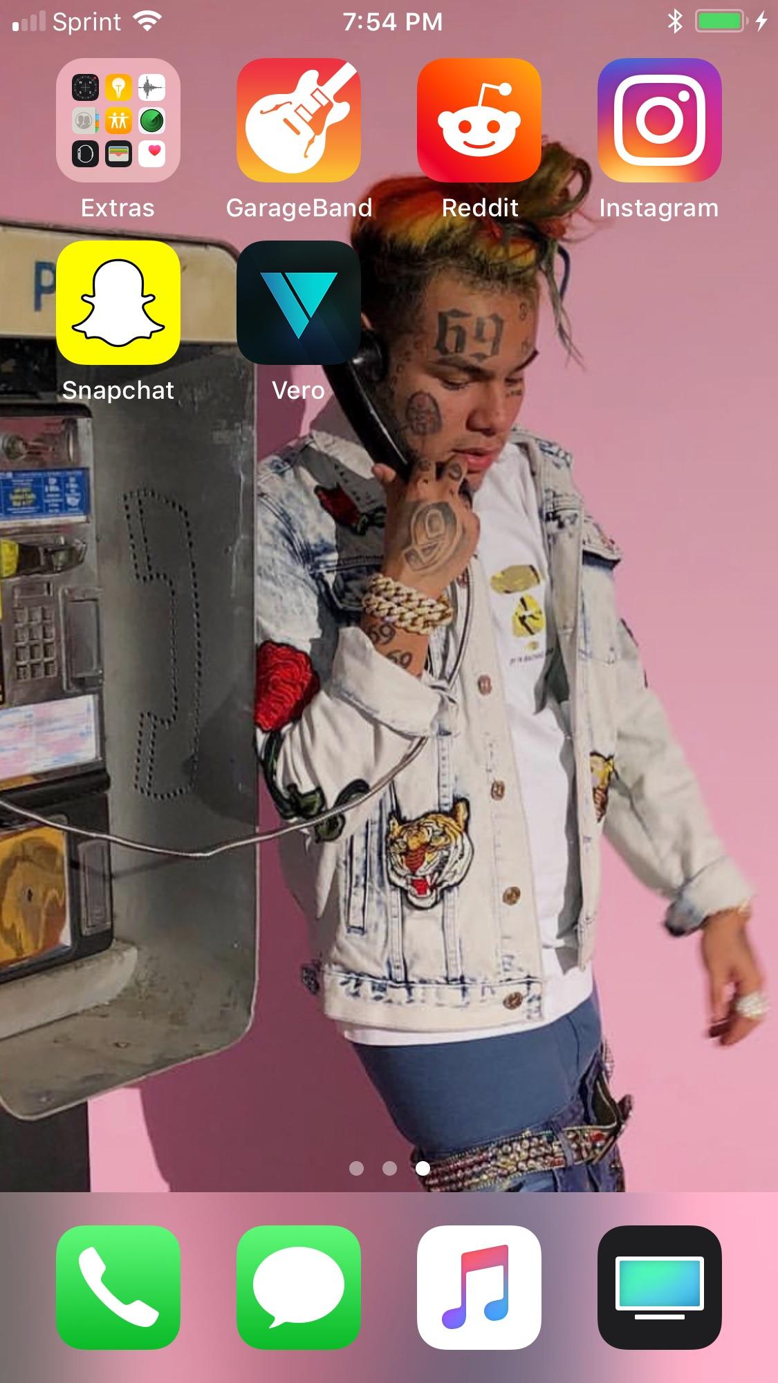 1125x2001 Guess Who's On My Phone : 6ix9ine
