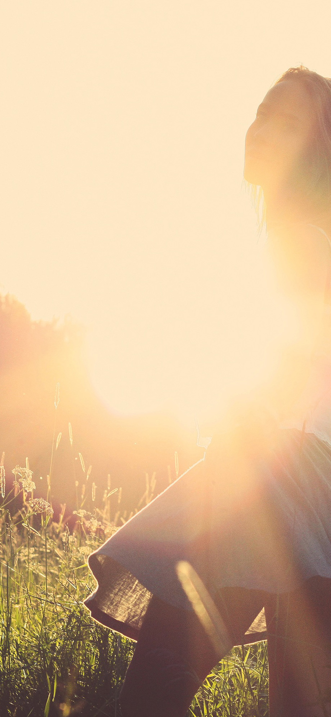 1125x2437 Beautiful sunshine and natural love iPhone X2 Wallpapers Download