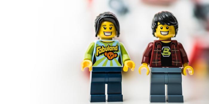 2560x1440 Free download Wallpaper Lego Minifigures Fabu Mdchen und Blacktron