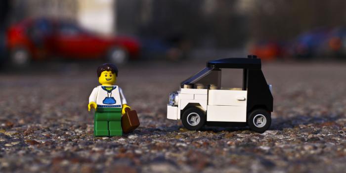 1920x1265 lego-minifigure-men-lego-smart-car-wallpaper | Lego Minifigures