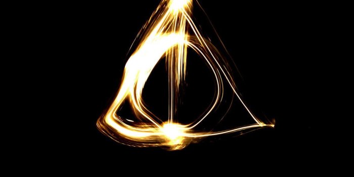 1176x679 Deathly Hallows Symbol Wallpapers