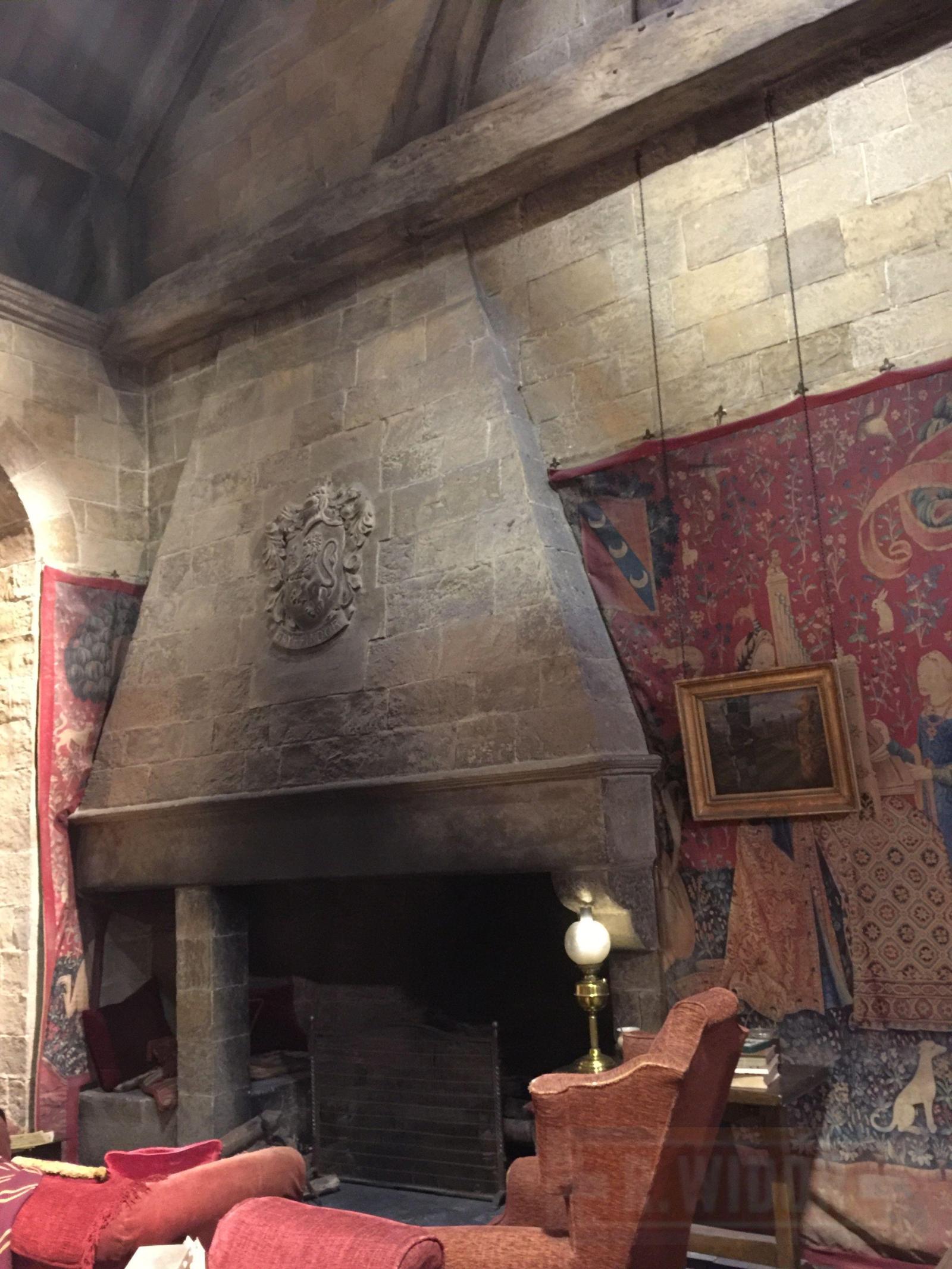 2448x3264 Gryffindor Common Room Wallpaper - Living Room (#285596) - HD